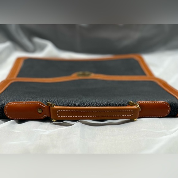 Gerard Henon Paris Vintage messenger bag/briefcase with lock and key - Picture 6 of 8